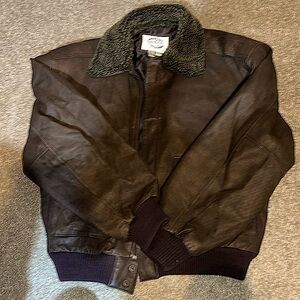 *GREAT CONDITION* Vintage Global G-III Leather Jacket/ Full Zip/ Mens- Sm